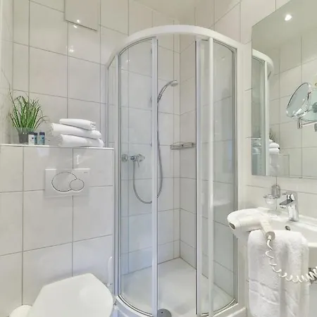 Hotel Garni Am Goetheplatz 3*