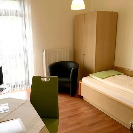 Отель Garni Am Goetheplatz
