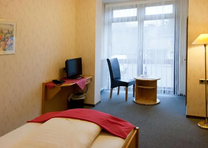 Garni Am Goetheplatz 酒店 斯坦河畔的巴特明斯特